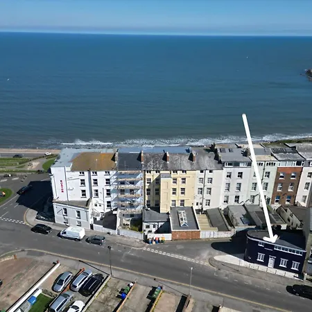Lighthouse Unique * Scarborough