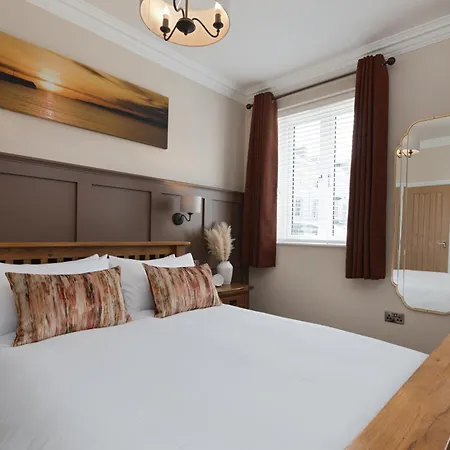 Lighthouse Unique Scarborough