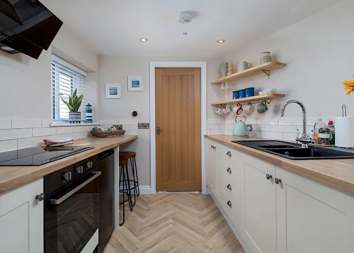 Lighthouse Unique Scarborough