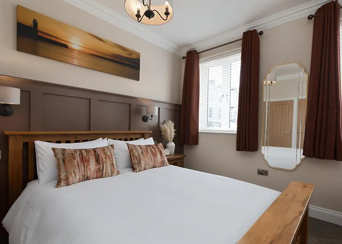 Lighthouse Unique Scarborough