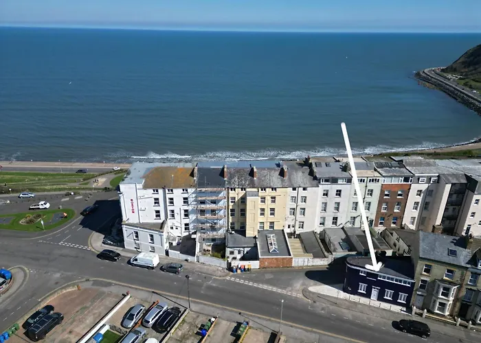 Lighthouse Unique * Scarborough